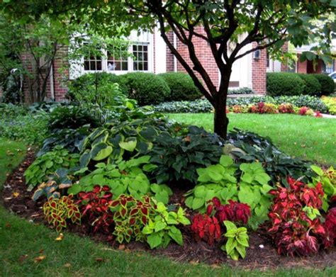 Incredible Flower Bed Design Ideas For Your Small Front Landscaping13