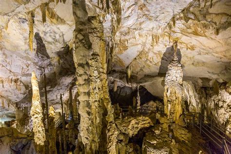 6 Mesmerising Caves In Malaysia Must Visit Caves Of Malaysia