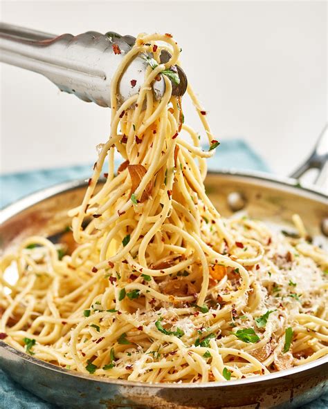Cook the spaghetti in a saucepan of boiling salted water according to the packet. Recipe: Spaghetti Aglio e Olio | Recipe | Olio recipe ...