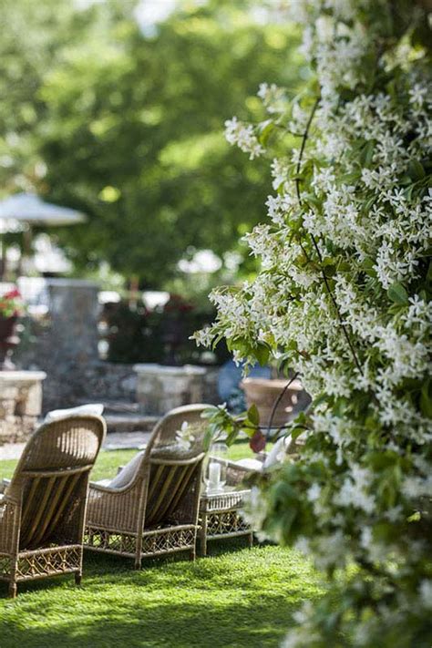 What's the french word for garden? Bring a Touch of 18th Century France to Your Bedroom ...
