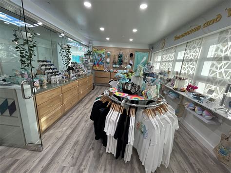 Tasty Treats and Fun Souvenirs at the Waikiki Treasures and You Gift