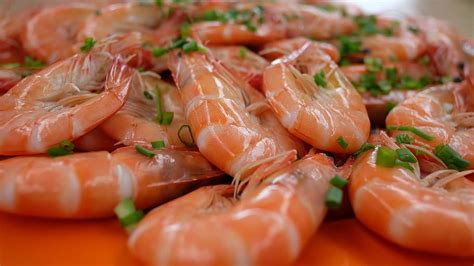 Cooked Shrimp With Spring Onions On Top Prawns Food Seafood Shrimp