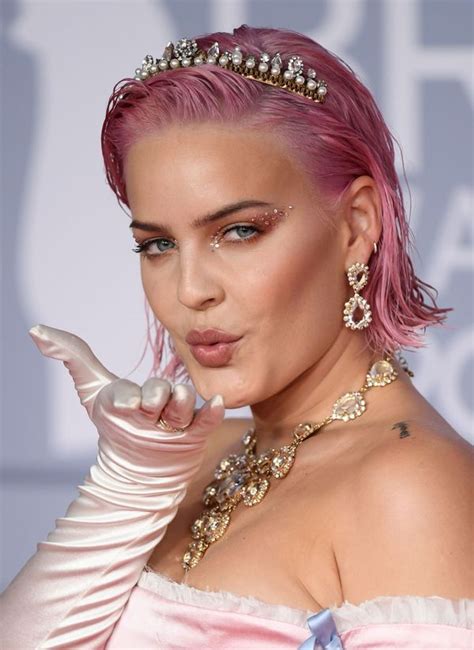 Politisch denken, persönlich fragen ist das motto der politischen talksendung von anne will. Anne Marie - BRIT Awards 2020 | Celebrity HQ Photo Gallery ...