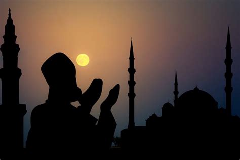 Amalan hari jumat merupakan amalan yang memiliki keutamaan tersendiri, di mana dalam banyak riwayat dikatakan tentang keutamaan hari jumat ini. COVID-19: Amalan Sunat Yang Boleh Dilakukan Di Hari Jumaat