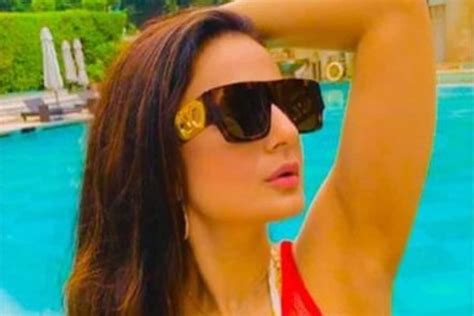 Ameesha Patel Flaunts Curves In Racy Bikinis See The Actress Stun With 24360 Hot Sex Picture