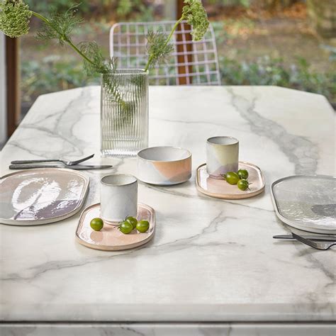 Il ne reste plus que 1 exemplaire (s) en stock (d'autres exemplaires sont en cours d'acheminement). Tasse à café sans anse Gallery jaune & lilas | HKliving