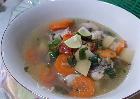 Lihat juga resep sup ayam simpel enak lainnya. Resep Sop ayam gurih dan lezat oleh BHP Riau - Cookpad