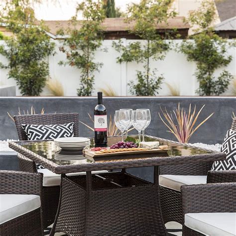 Luxedecor has a wide selection of luxury dining. Best Wicker Dining Sets! Discover the most beautiful wicker dining sets and rattan dining sets ...