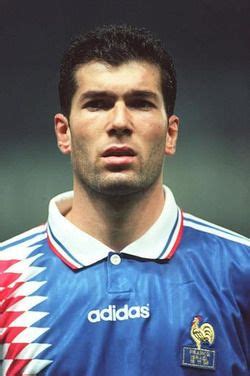 Zinedine #Zidane of #France | Jugador de futbol, Zidane ...