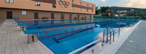 This type of swimming pool is used in the olympic games, where the race course is 50 metres (164.0 ft) in length, typically referred to as long course, distinguishing it from short course which applies to competitions in pools that are 25 metres (82.0 ft) in length. Olympic size swimming pool. Therma Village