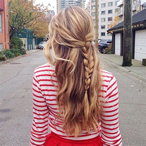 Mar 24, 2021 · tweaking and playing with hairstyles is in trend now and this style is quite simple for those who have long wavy hair. 12 Easy Hairstyles For Any and All Lazy Girls - Pretty Designs