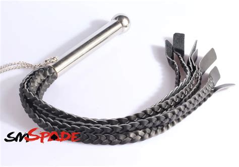 65cm Metal Anal Plug Handle Leather Whip With 7 Braided Tails Sex Leather Flogger With Dildo