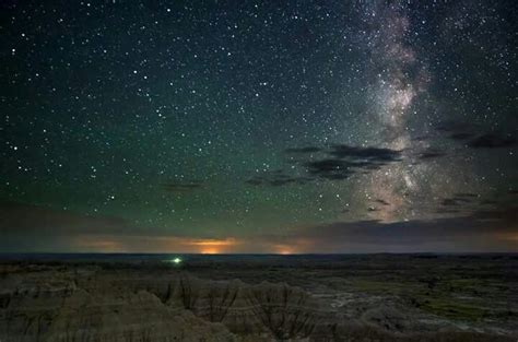 Stars In The Badlands National Parks Night Sky Photos Badlands