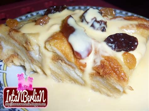 Buat kuih bengkang sekarang ni mudah dan cepat, tak seperti zaman dulu.saya masih ingat lagi, waktu kecil kalau mak nak masak kuih bengkang terpaksa guna sabut atau arang yang di bakar dan di letakan di atas tin/tudung periuk untuk mendapatkan kerak di bahagian atas bengkang. Tak Seindah Biasa: Resepi puding roti bakar berkuah ...