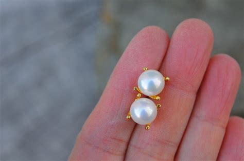 9mm Gorgeous White Pearl Post Earrings In 4 Prong Setting Freshwater