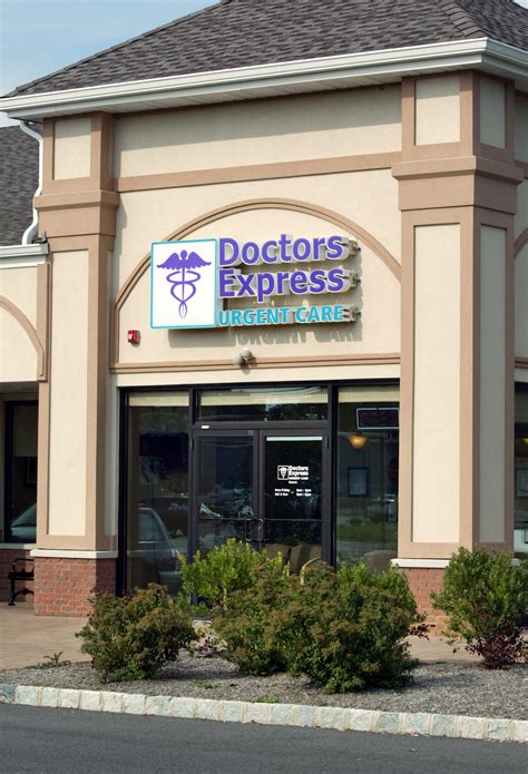 When to go to urgent care. Doctors Express to Open Urgent Care Center in Hamilton ...