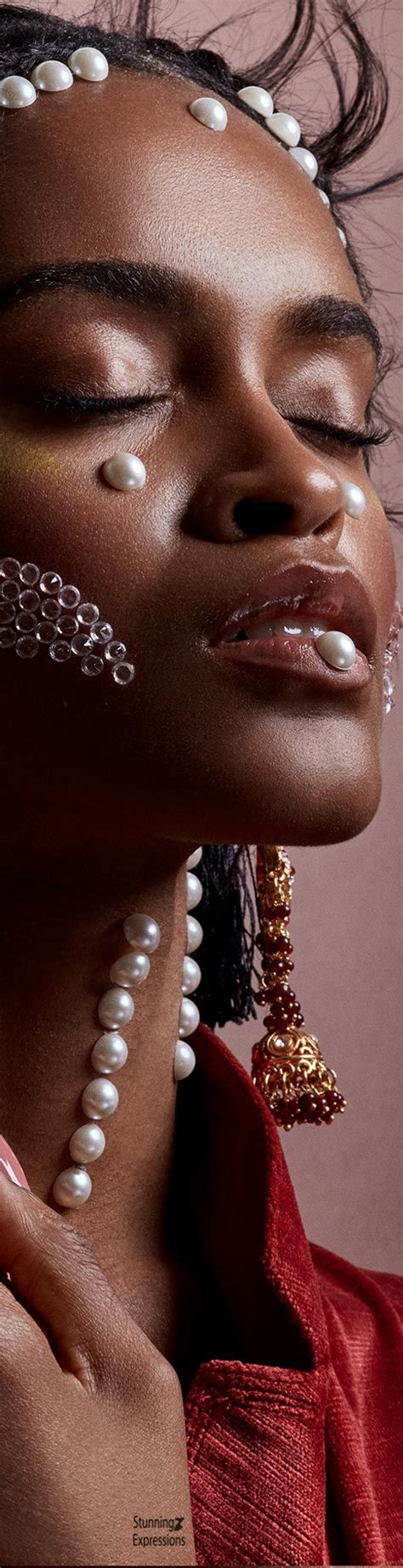 Ladies In Pearls In 2020 Pearls Black Beauties Lady