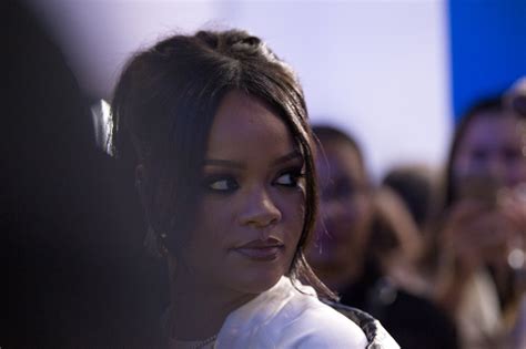 Rihanna Is Worlds Wealthiest Female Musician Alive With 600 Million