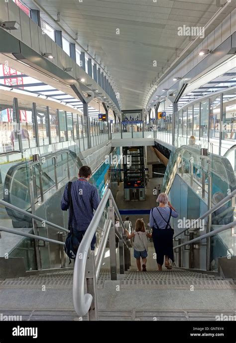New Concourse And Platforms At London Bridge Station Opened August 2016