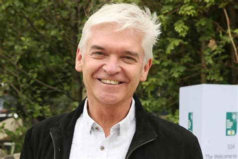 Rumours surrounding phillip schofield have been swirling since he came as out during this morning with eamonn holmes and ruth langsford on friday 7th february 2020. The Cube: Phillip Schofield delights fans as he returns to film ITV game show - Official FAME ...