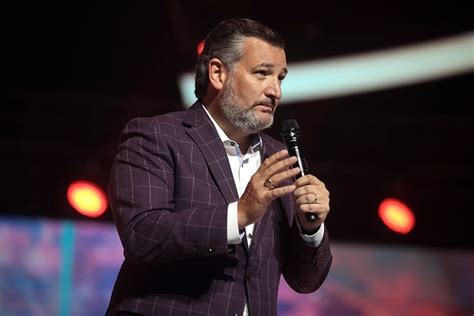 Texas Ted Cruz Roasted For Joke About His Controversial Trip To Cancun San Antonio San