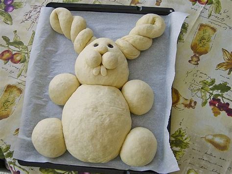 Osterkranz | Rezept | Ostern backen, Rezepte, Ostern kuchen