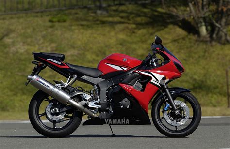 Read what they have to say and what they like and dislike about the bike below. 2005 Yamaha YZF-R6: pics, specs and information ...