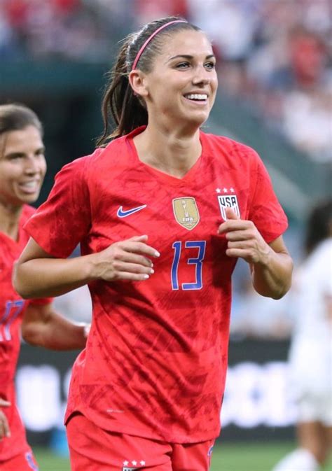 This list is comprised of female soccer players from all over the world, these nichelle is a canadian soccer player who plays on the canadian women's team and is their top goal scorer. Most Beautiful Female Athletes of 2020 | Our Top Picks