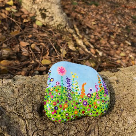 Painted Rock Dotted Flowers Painted Rocks Flower Painting Dots