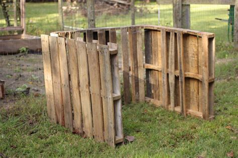 Diy Pallet Compost Bin Hgtv