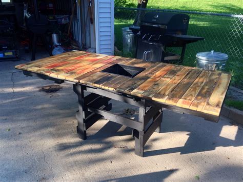 They travelled to london last summer. 6.5 foot pallet wood picnic table JT and I have been ...