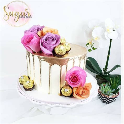 Bouquet 💐 Dripcake Sugarcreativebakery Sugarcreativebakery Cake Desserts Bakery
