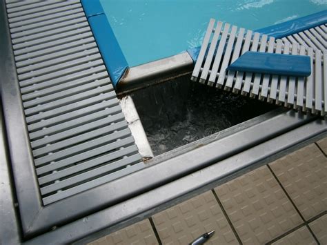 Stainless Steel Deck Level Pool Design