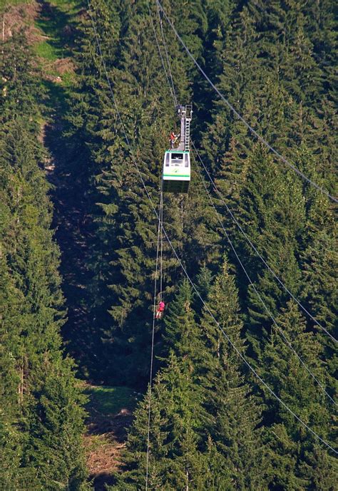 Nur ein kleiner junge, der seine familie bei dem unglück verlor, überlebte. Bilderstrecke zu: Seilbahnunglück: Rettung nach einer ...