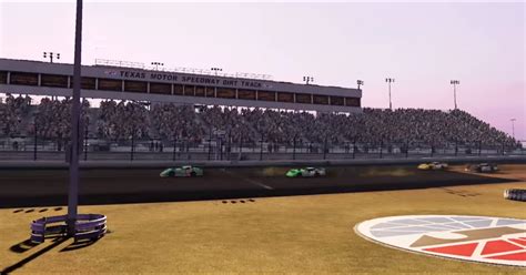 When you dive into car setups adding in a full dirt track series this year was by far the biggest improvement to the series. NASCAR Heat 3 Tracks Revealed | GAMERS DECIDE
