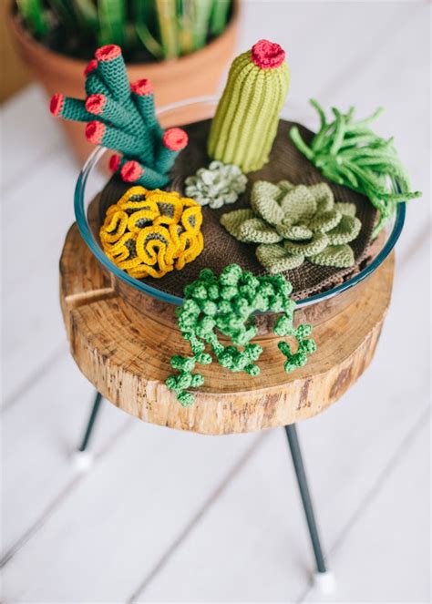 Hoy queremos compartirles este sencillo tutorial de cómo hacer un cactus amigurumis paso a paso para que puedan seguir agregando muñecos a su colección. 6 DIY inspirados en cactus y suculentas que vas a querer ...