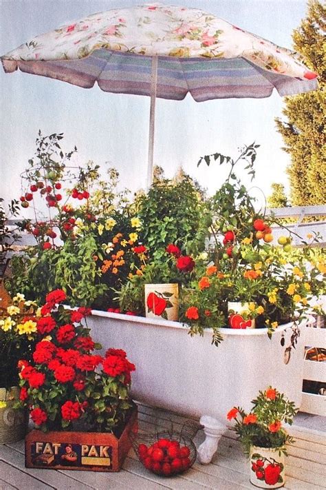 Organic flower farmers and flower designers. Bathtub full of flowers | Flea market gardening, Old bathtub