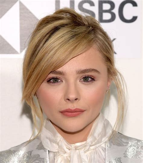 Chloë Grace Moretz uses honey and olive oil to wash her face Beauty Makeup Photography Eye