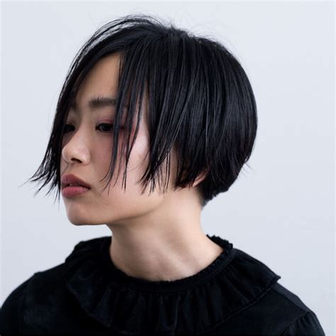 黒髪が似合うショートヘア | 髪型