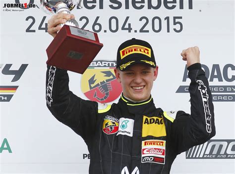 Das hat er wirklich gebraucht, atmet vater jos verstappen im gespräch mit ziggo sport durch und erklärt. Jos Verstappen: Mick Schumacher nicht so gut wie sein ...