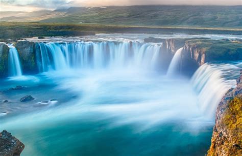 Top 10 Worlds Biggest Largest Waterfalls Pei Magazine