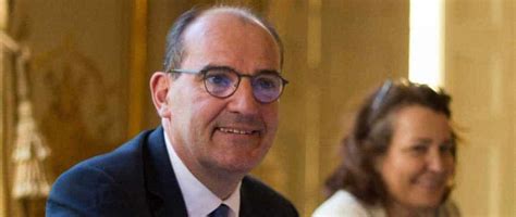 Le premier ministre français jean castex, qui a réuni samedi les membres de son gouvernement, les a invités à aller sur le terrain pour entendre les. Jean Castex et son épouse Sandra deviennent la risée des ...