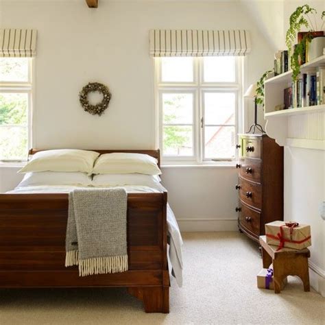 Find new cottage bedroom furniture for your home at joss & main. 19th-century cottage in Devon | Traditional bedroom, White ...