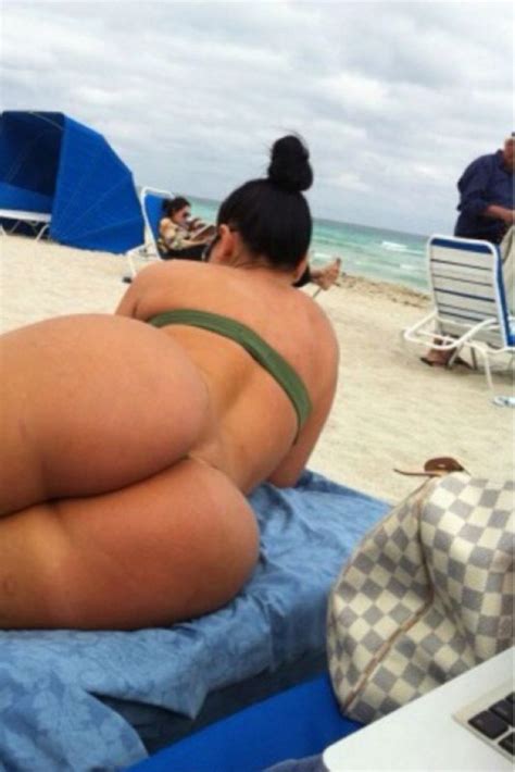 Big Ass In Beach Porn
