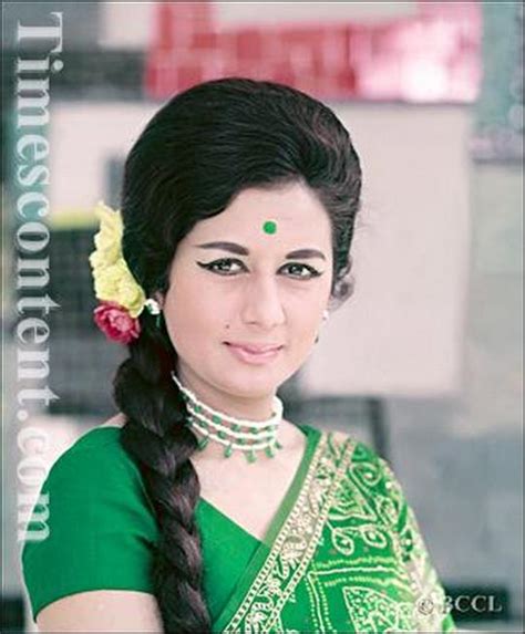 Nanda 1939 2014 10 Rare Photos Of The Bollywood Actress