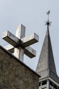 Langenfeld train station is 1.2 miles from hotel jahnhaus. Erlöserkirche Kreuz Dach - Evangelische Kirchengemeinde ...