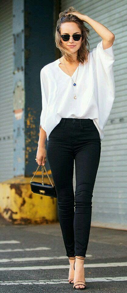 Chic And Simple In Black And White Stylish Spring Outfit Work