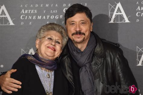 Check spelling or type a new query. Carlos y Pilar Bardem en la doble entrega de la Medalla de ...