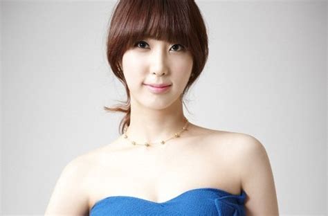 He is a member of the korean pop boy group super junior. Leeteuk's Sister, Actress Park In Young, Opens Up About ...