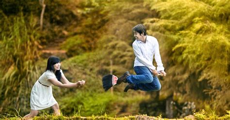 Keduanya tampak elegan dan menawan, seperti apa? Jasa Foto Prewed di Palembang | PUTIKU.COM - Cari Kebutuhanmu Disini